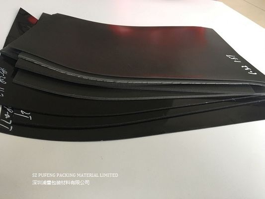 kopen 0.7mm het Zwarte SGS SR-s-15P Urethane schuim van het Schuimpolyurethaan met HUISDIERENsteun online manufacture