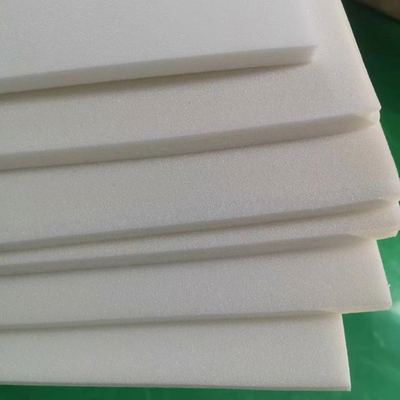 Inoac CR C-4310 Witte Neopreenfoom met een eenvoudige blaas Type Neopreenfoom Dichtheid 0,22 ± 0,03 g/cm3
